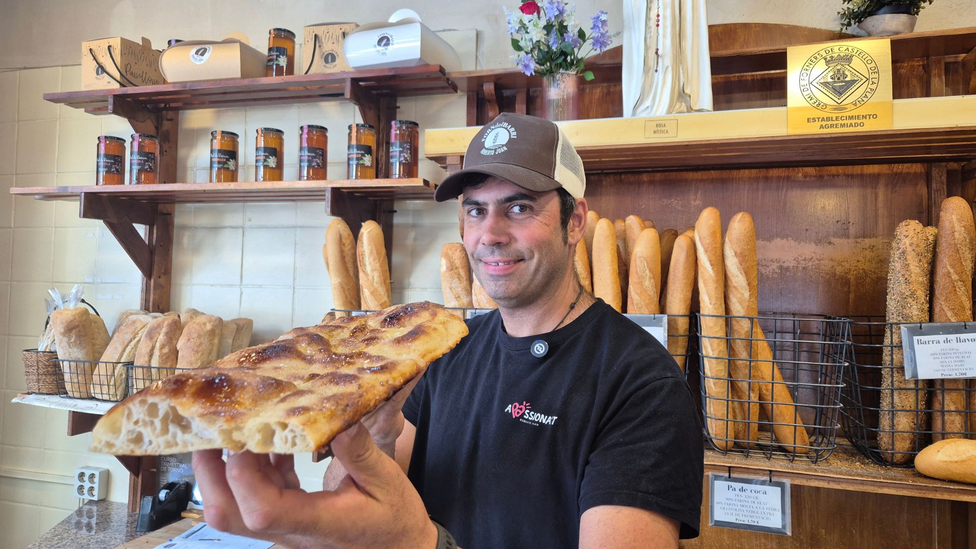Barselona'nın Forn del Barri'si 10 Yılı Kutluyor: "Her Fırında Coca Olmalı"
