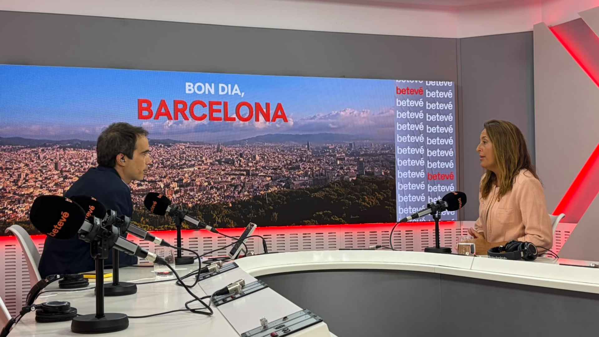 Catalunya Eğitiminde Kriz Derinleşiyor: Bakan Niubó Sendikalarla Diyalogda Şartlı