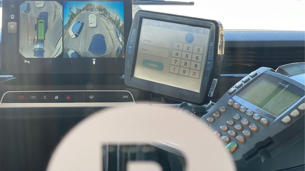 Barselona'da Sürdürülebilir Ulaşımda Yeni Dönem: İlk Tam Elektrikli Mahalle Minibüsü