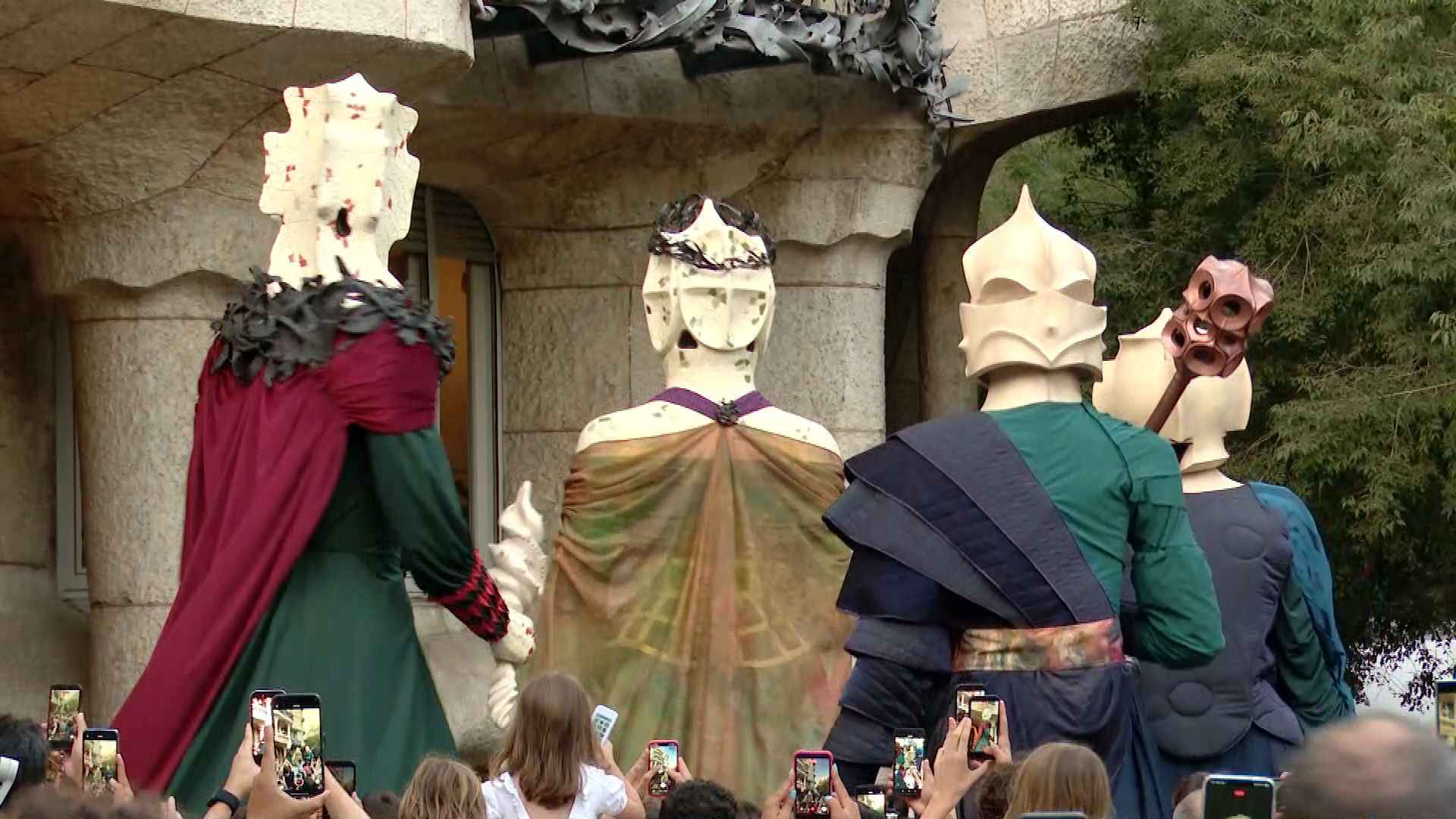 Barselona'nın Sembolü La Pedrera'nın Devleri Yenilendi: Gaudí Estetiğiyle Geçmişe Saygı