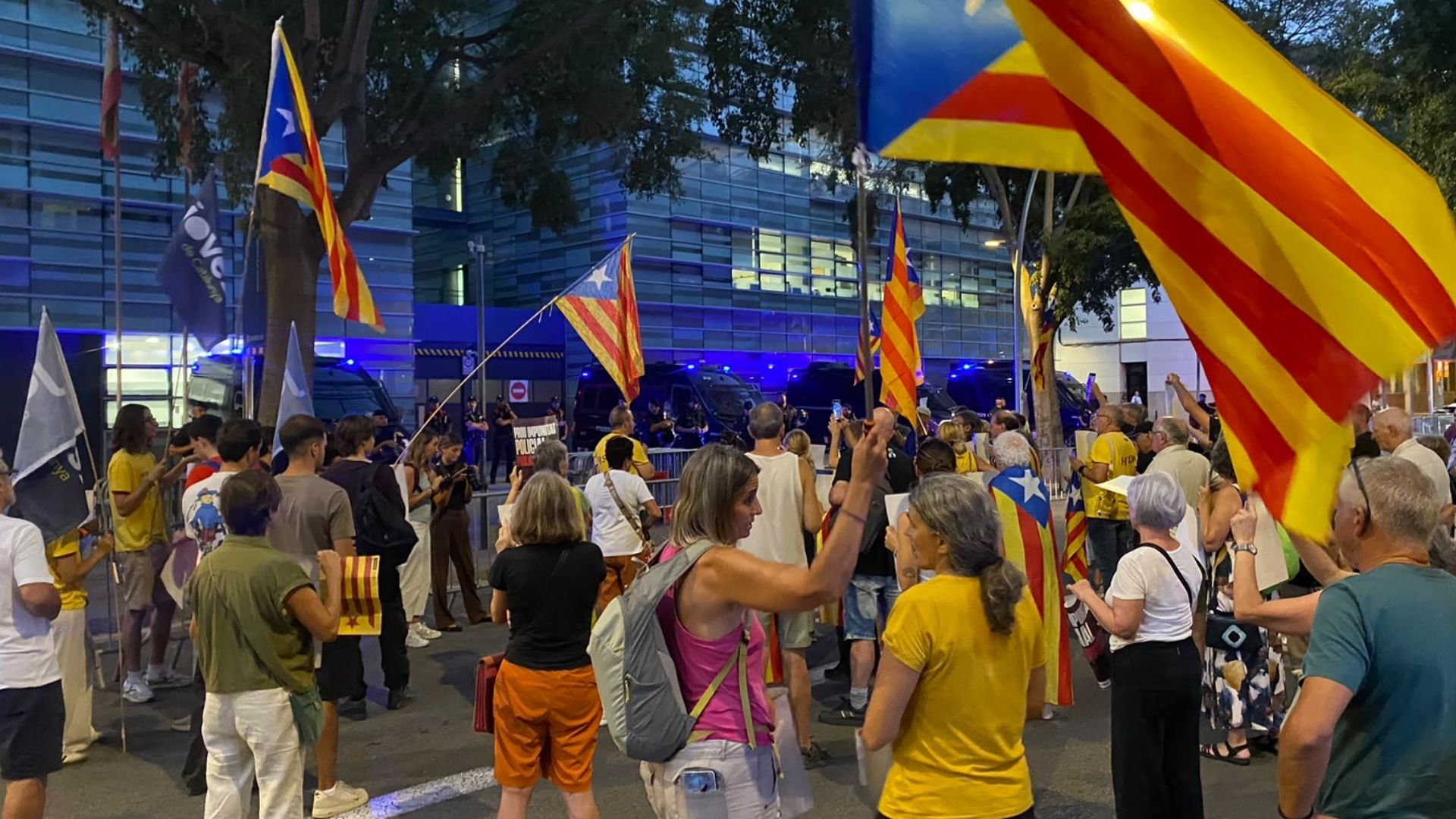 Katalonya'da Diada Gerilimi: ANC, 8 Çocuğun Gözaltına Alınmasıyla İçişleri Bakanı'nın