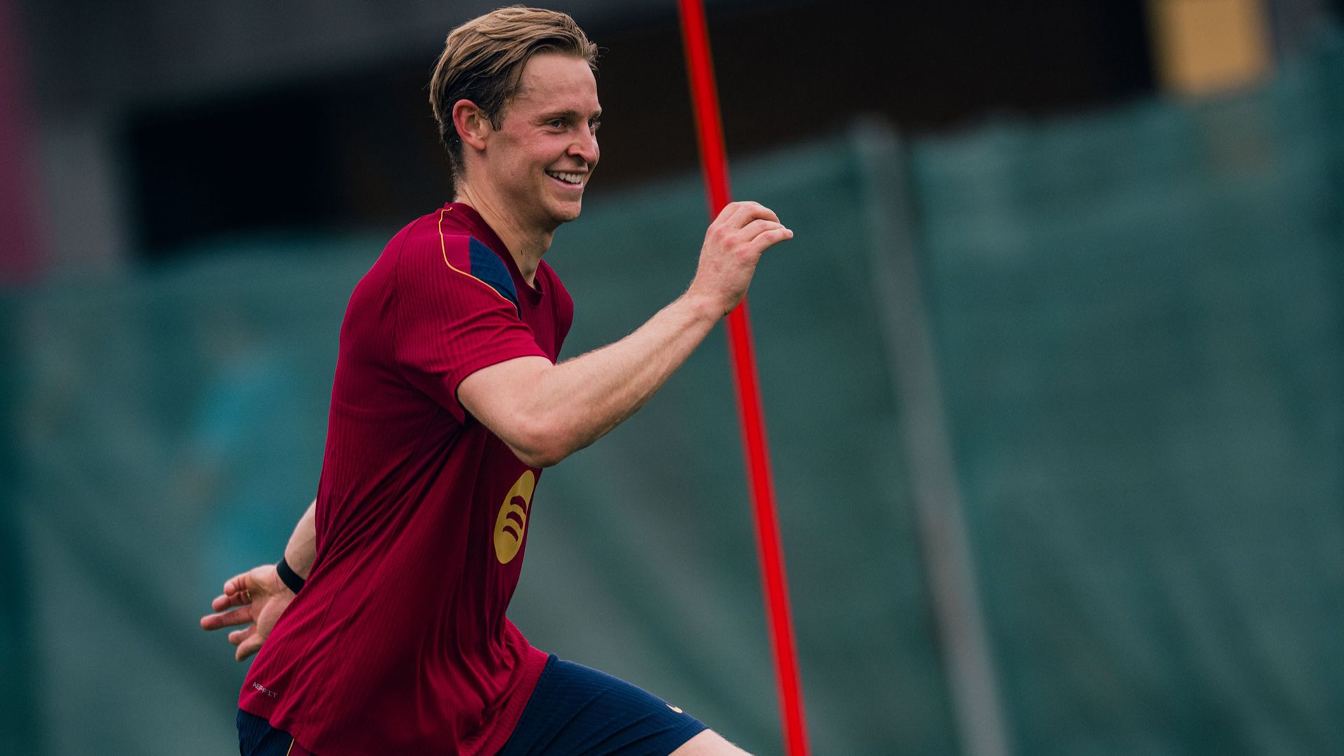 Frenkie de Jong Sahalara Dönüş Yolunda: İki Ay Sonra Grup Antrenmanlarına Başladı