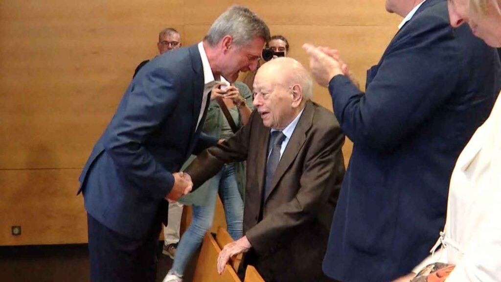 Junts'tan Barselona Seçimlerine Erken Başlangıç: Martí, Efsane İsimlerle Sahneye Çıktı