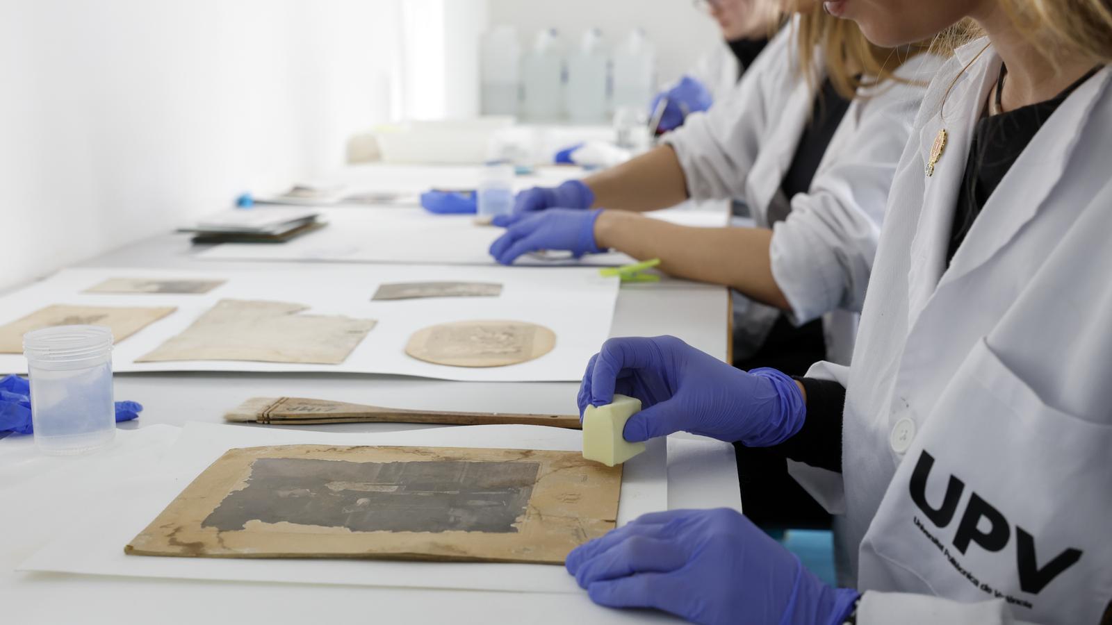 Valencia'da Sel Felaketinin İzleri: Üniversite Anıları Kurtarma Projesi