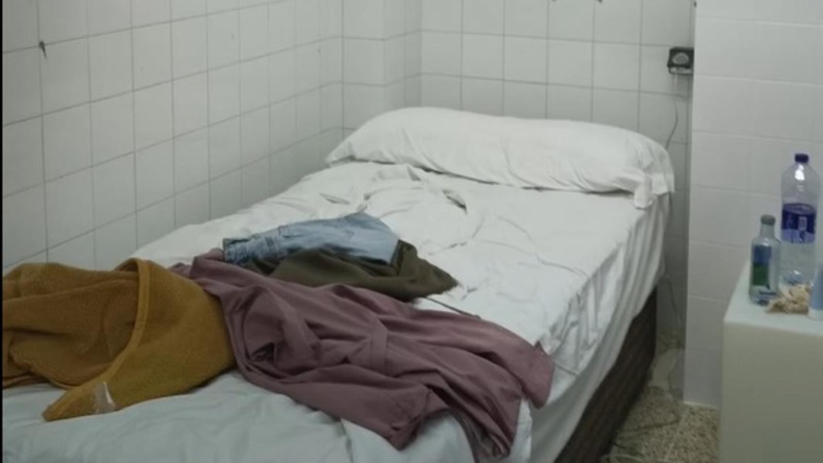 Mallorca Otelindeki Korkunç Koşullar: Banyo ve Yer Yatağında Yaşamaya Zorlanan İşçi