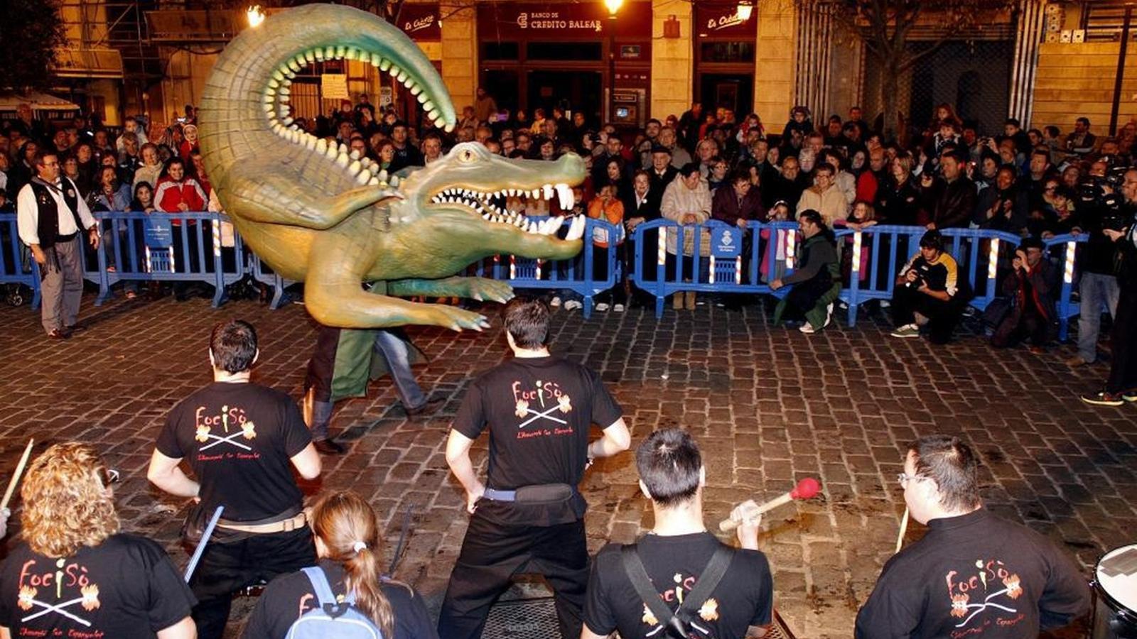 Sant Jordi Efsanesi'nin Kalbi: Katalonya'da Ejderhanın Kültürel Sembolizmi