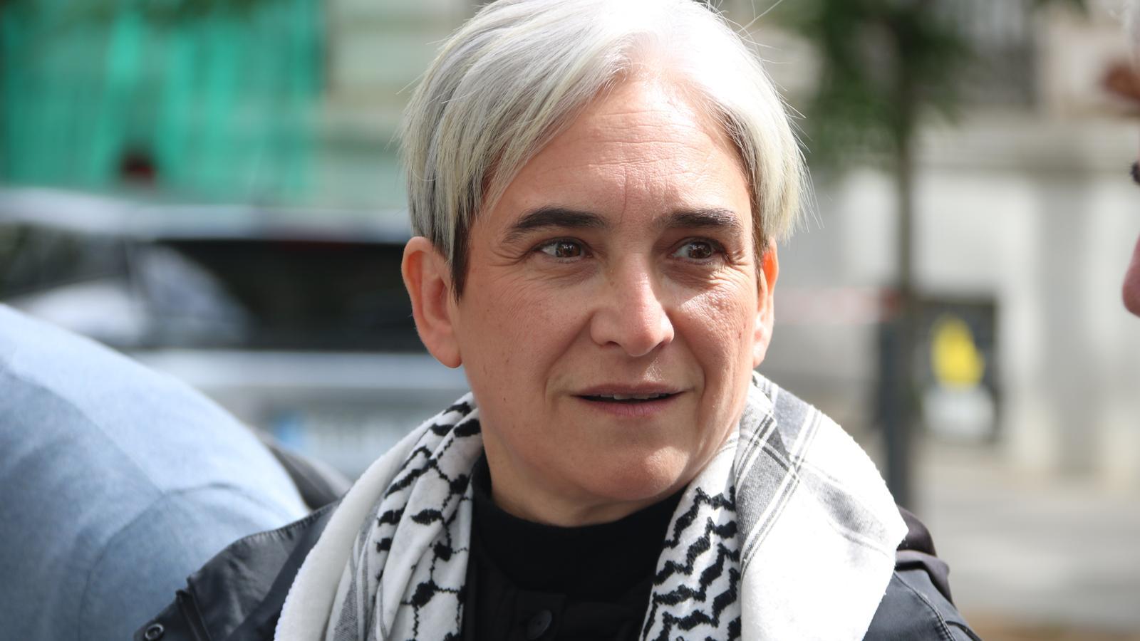 Barselona'nın Eski Belediye Başkanı Ada Colau'dan Dramatik Konut İtirafı