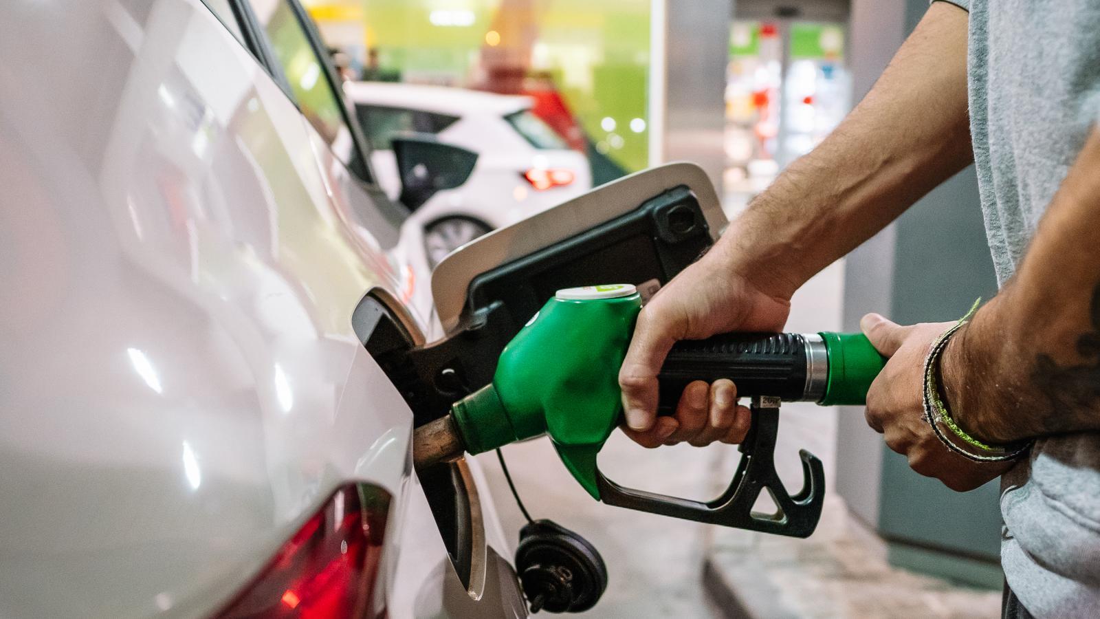 İspanya Hükümeti'nden Akaryakıta Yeni Destek: Motorin Litresi 20 Cent Ucuzladı