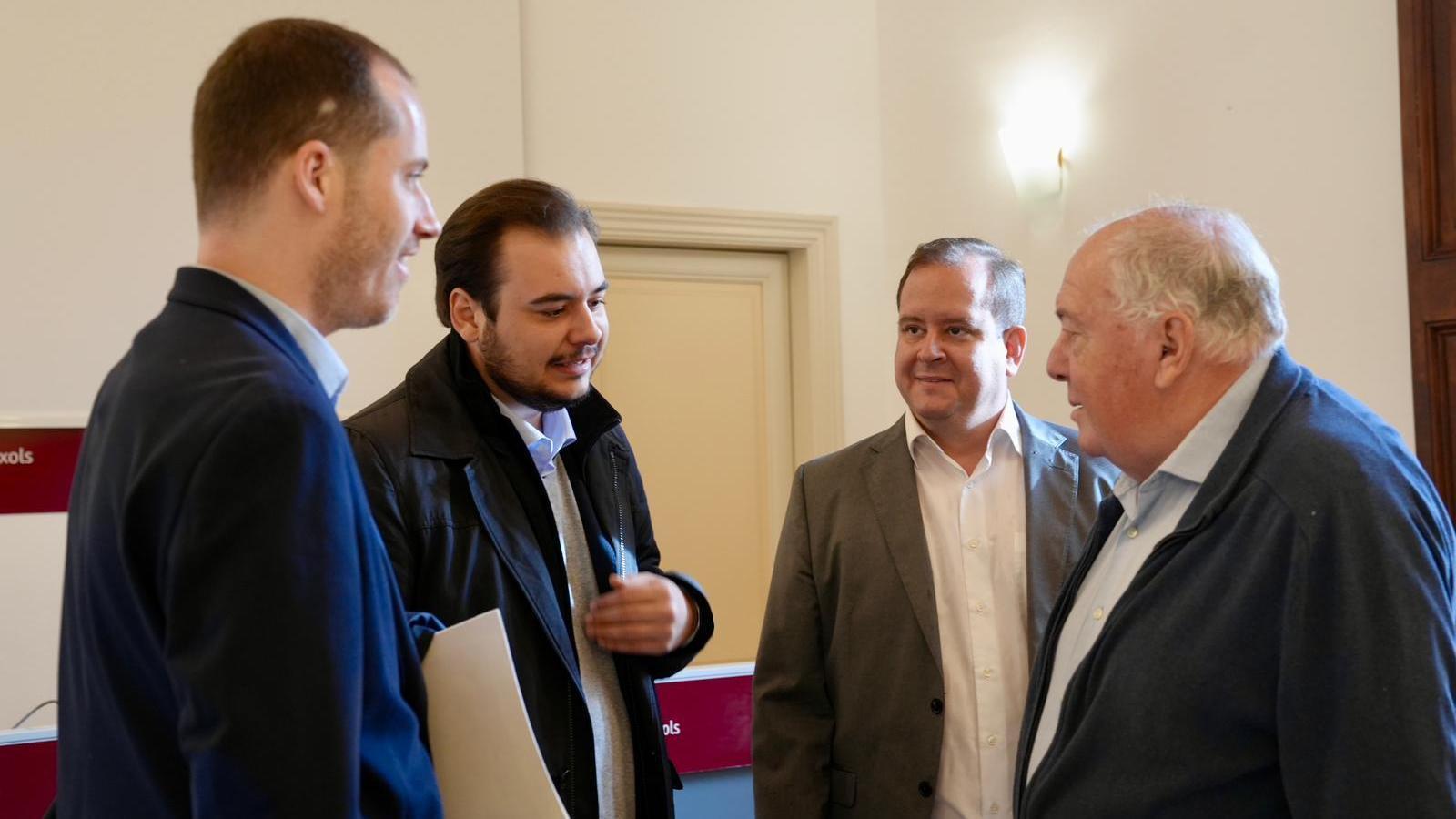 Girona'da PP Krizi: İkinci Sıra Adayının Barselona'da Yaşaması Tartışma Yarattı