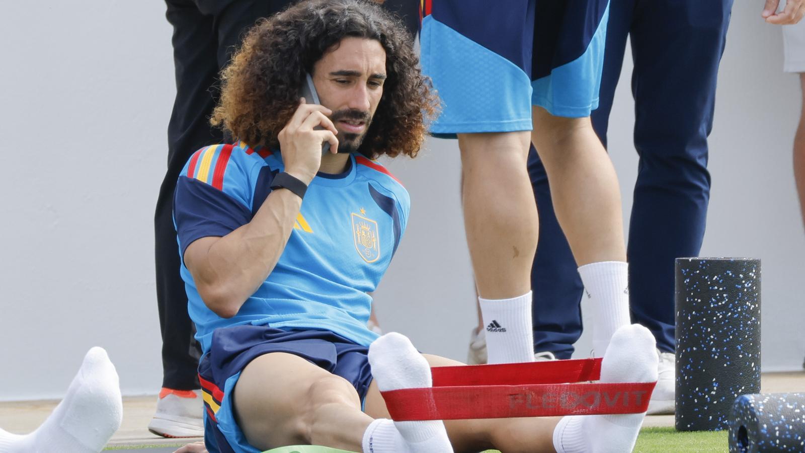 Marc Cucurella'dan Sansasyonel Açıklama: "Real Madrid'de Oynamaktansa Saçımı Kazıtırım!"