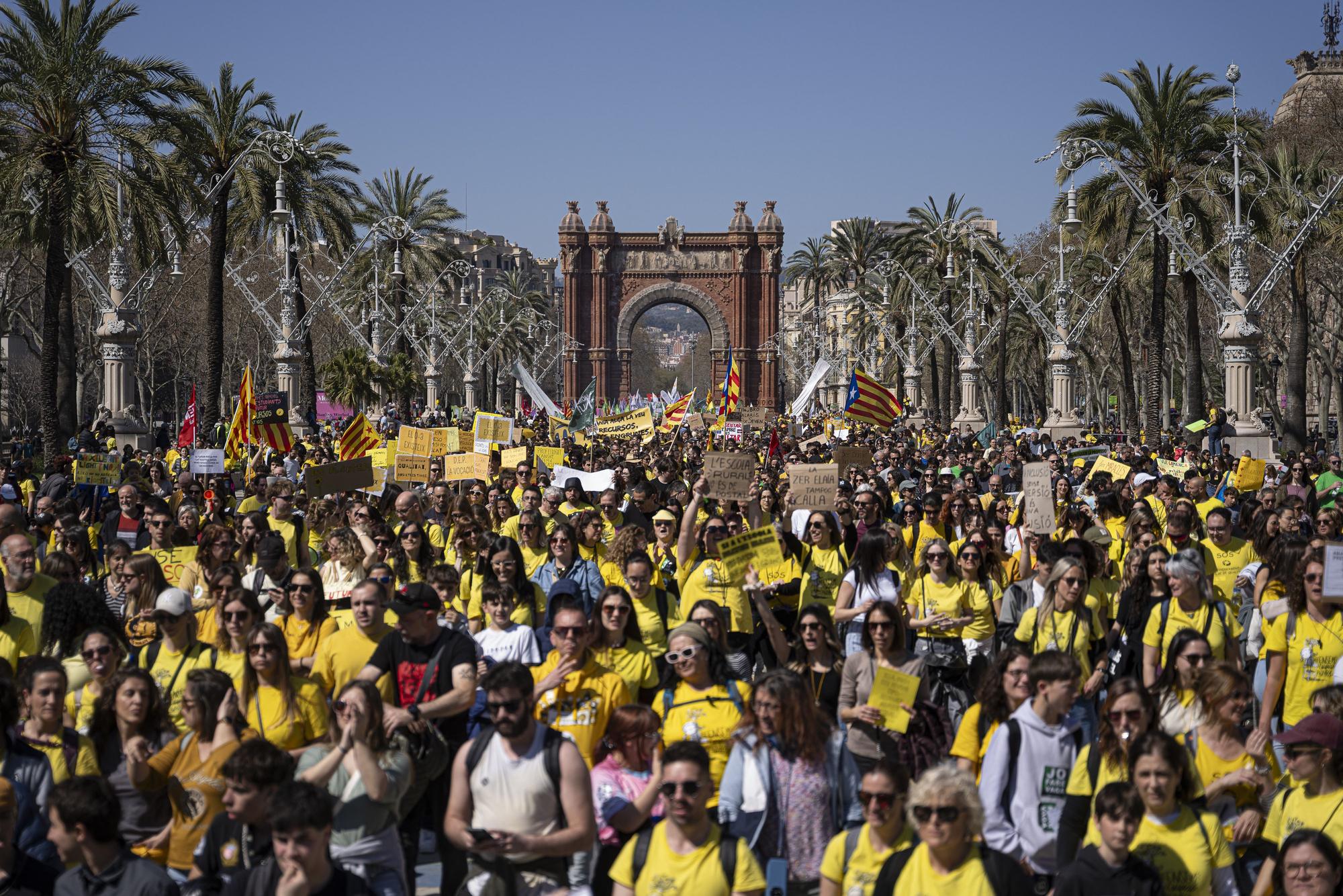 Katalonya'da Eğitim Grevi Büyüyor: Öğretmenler Hükümete Ultimatom Verdi