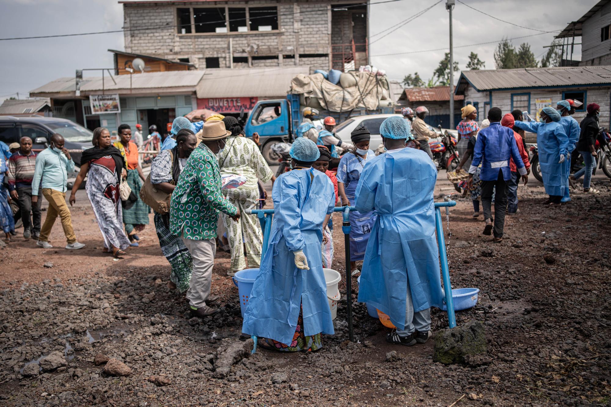 Uganda'dan Ebola Alarmı: Kongo Sınırı Kapatıldı, Başkentte Vakalar Görüldü
