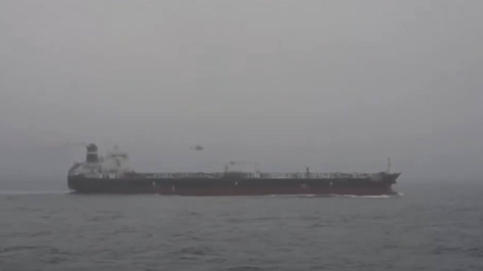 Fransa, Atlantik'te Yaptırımlı Rus Tankerine El Koydu: Küresel Yankılar