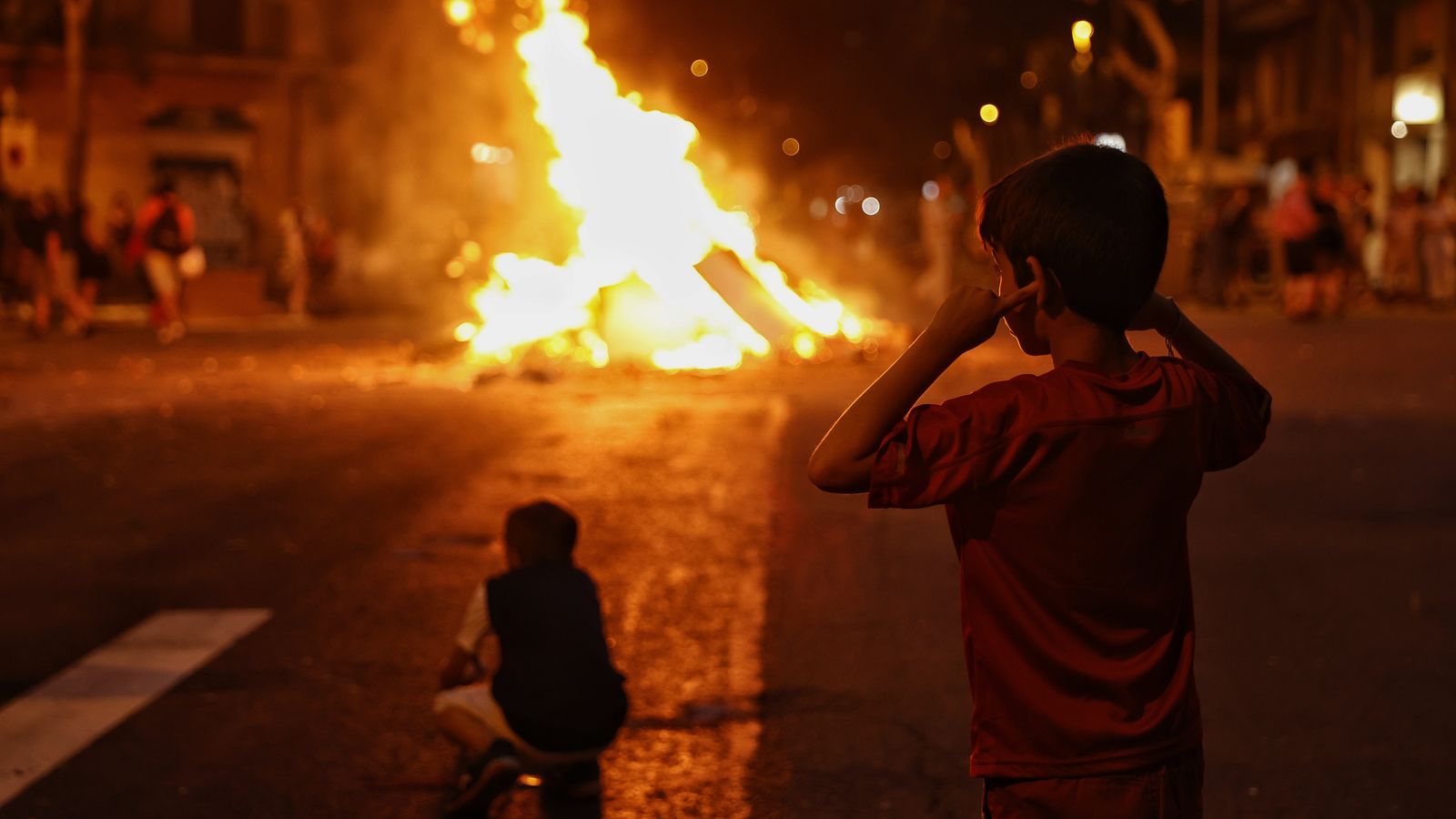 Bir Asır Önceki Sant Joan Kutlamaları: Katalan Kültürünün Zamansız Mirası