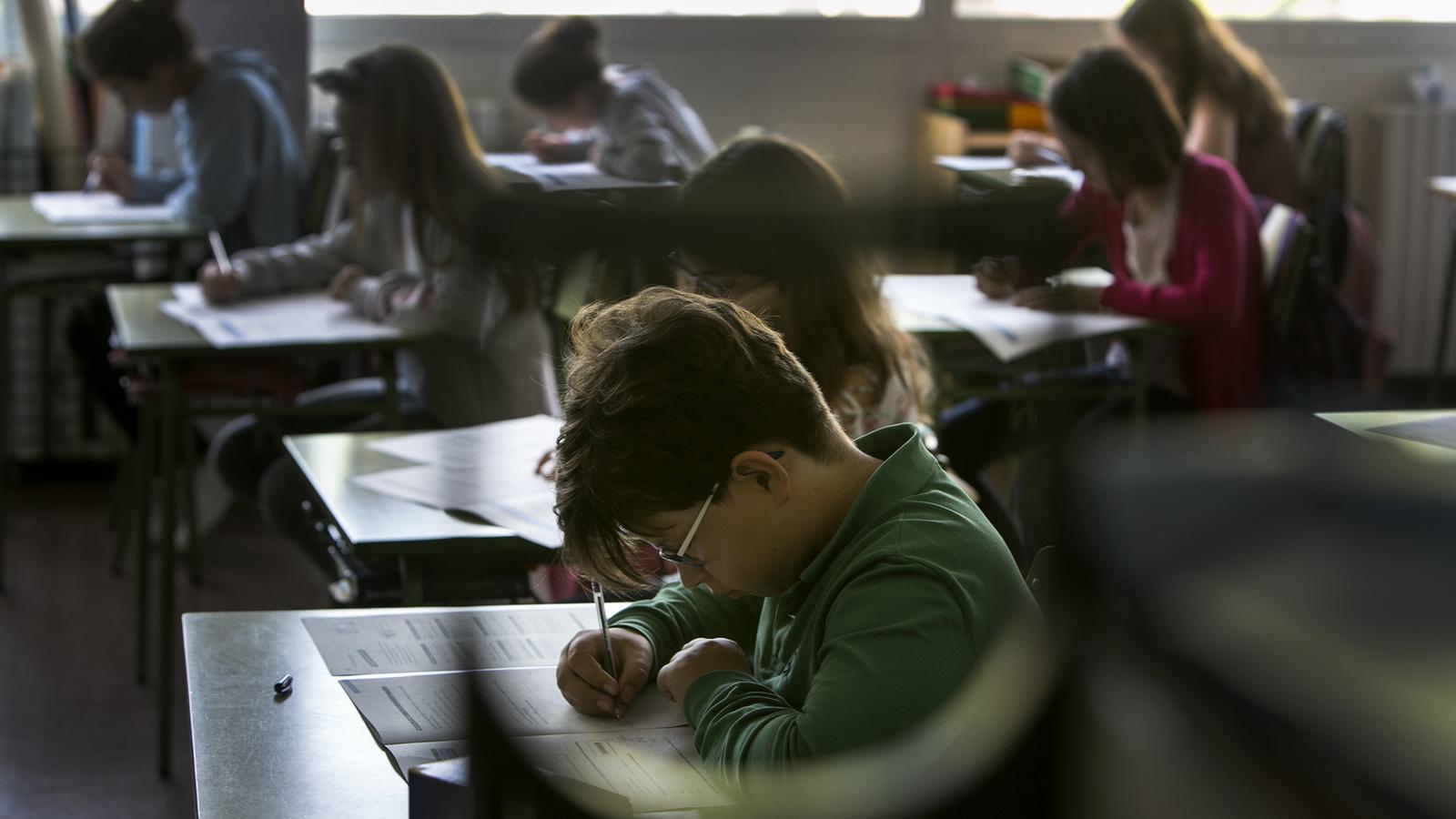 İspanya'da Şaşırtan PISA Sonucu: Varlıklı Öğrenciler Daha Çok Seviye Kaybetti