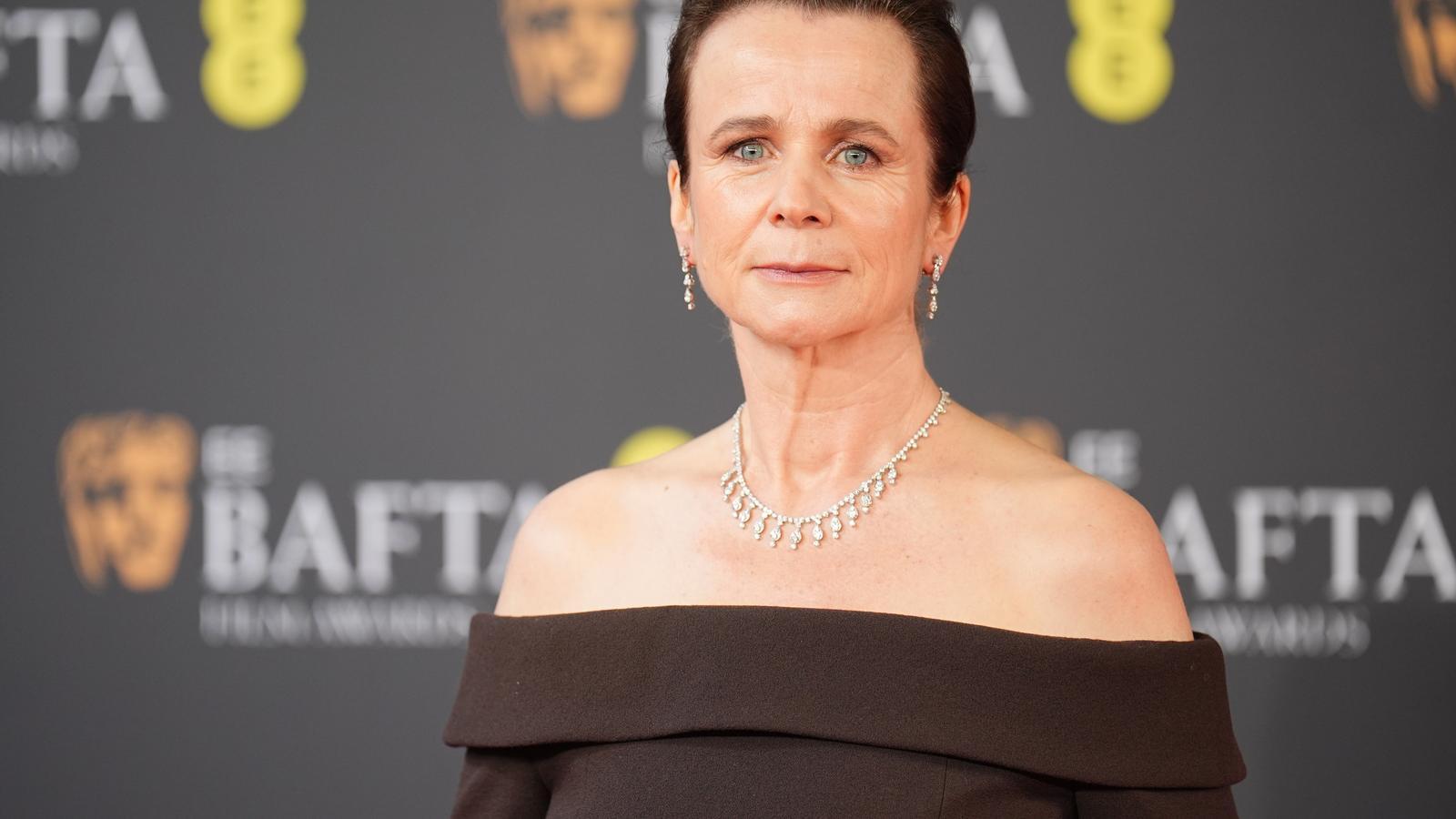 Emily Watson'ın Sırrı Ortaya Çıktı: "Çok Sıkı Bir Dini Tarikatta Büyüdüm"