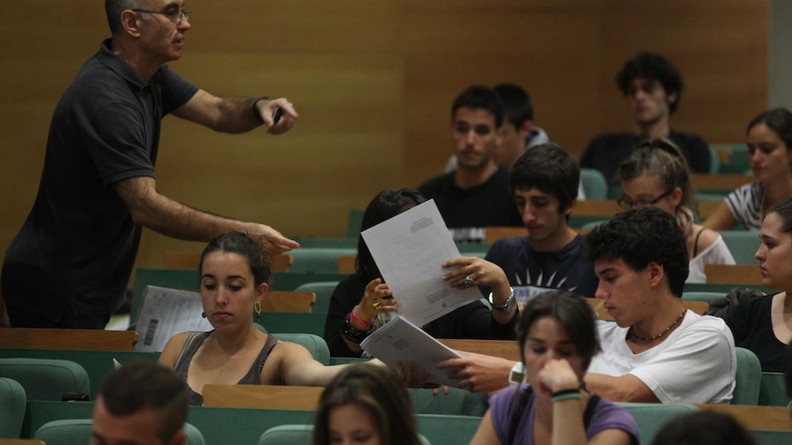İspanya'da Üniversiteye Giriş: Selectivitat 2026 Sınavları ve Hazırlık Rehberi