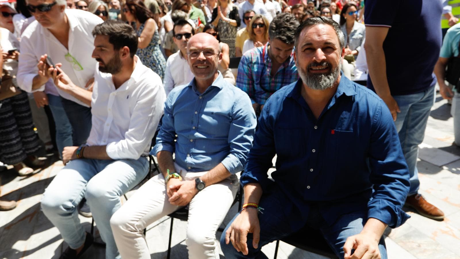 Vox'ta İç İsyan: Murcia ve Madrid'den Abascal'a Sert Tepki
