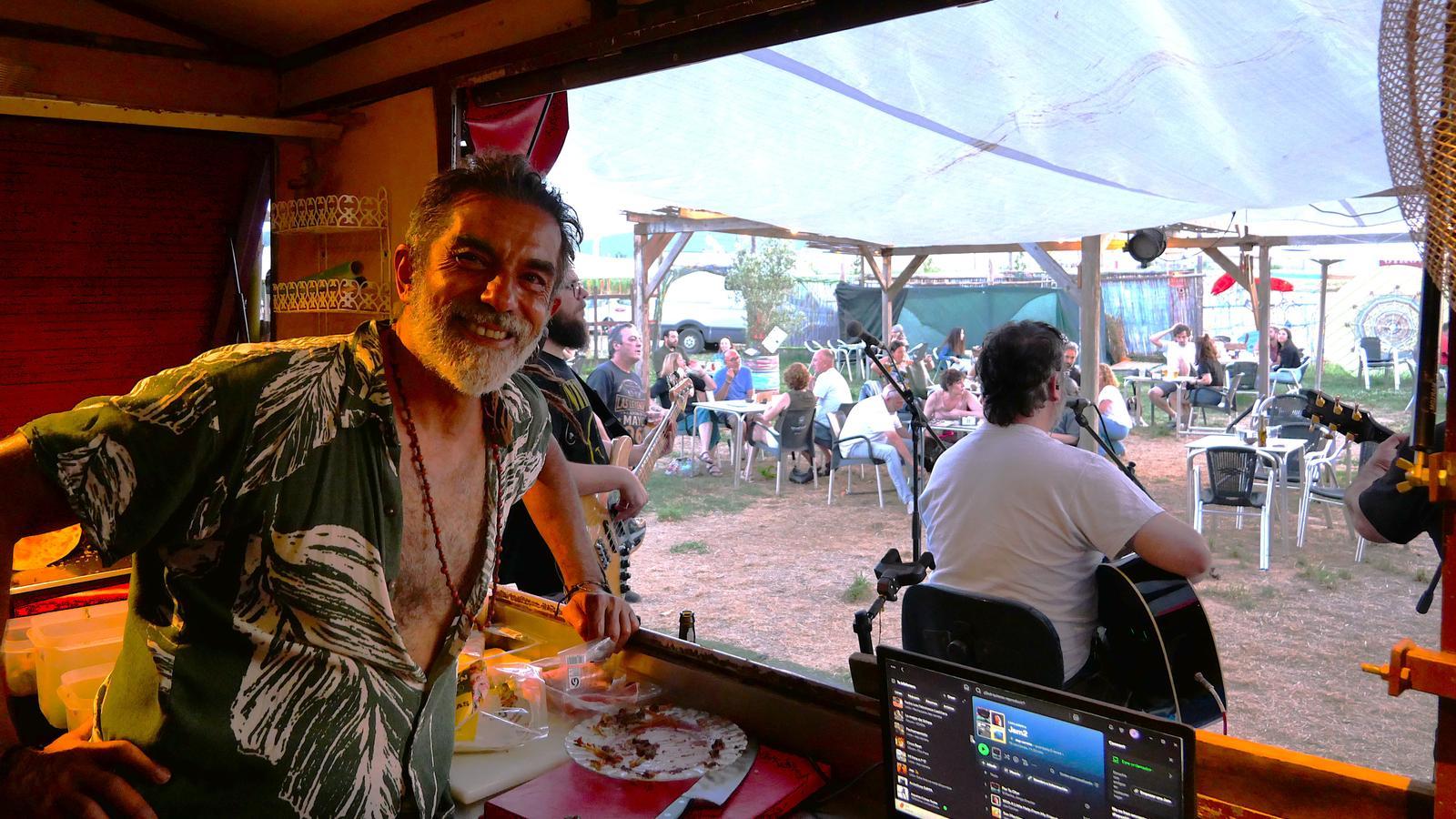 Girona'da Bir Vaha: La Carreta del Ter, Müzik ve Lezzetle Doğanın Kucağında