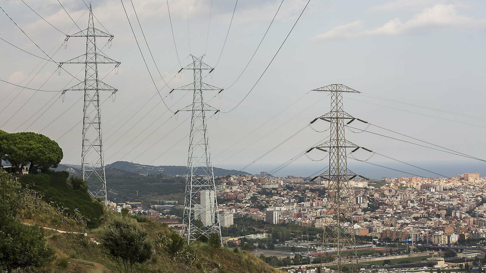 İspanya Elektrik Şebekesine Tarihi Yatırım: Güvenlik ve Dönüşüm İçin 17 Milyar Euro