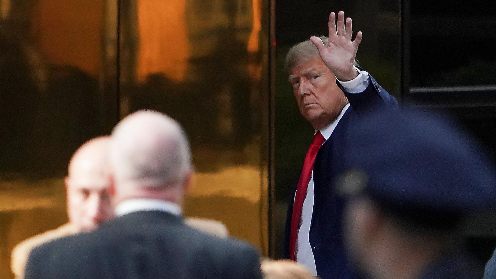 ABD'den Şok Belge: Trump'a Yönelik Reşit Olmayan Cinsel Saldırı İddiası Yeniden Gündemde