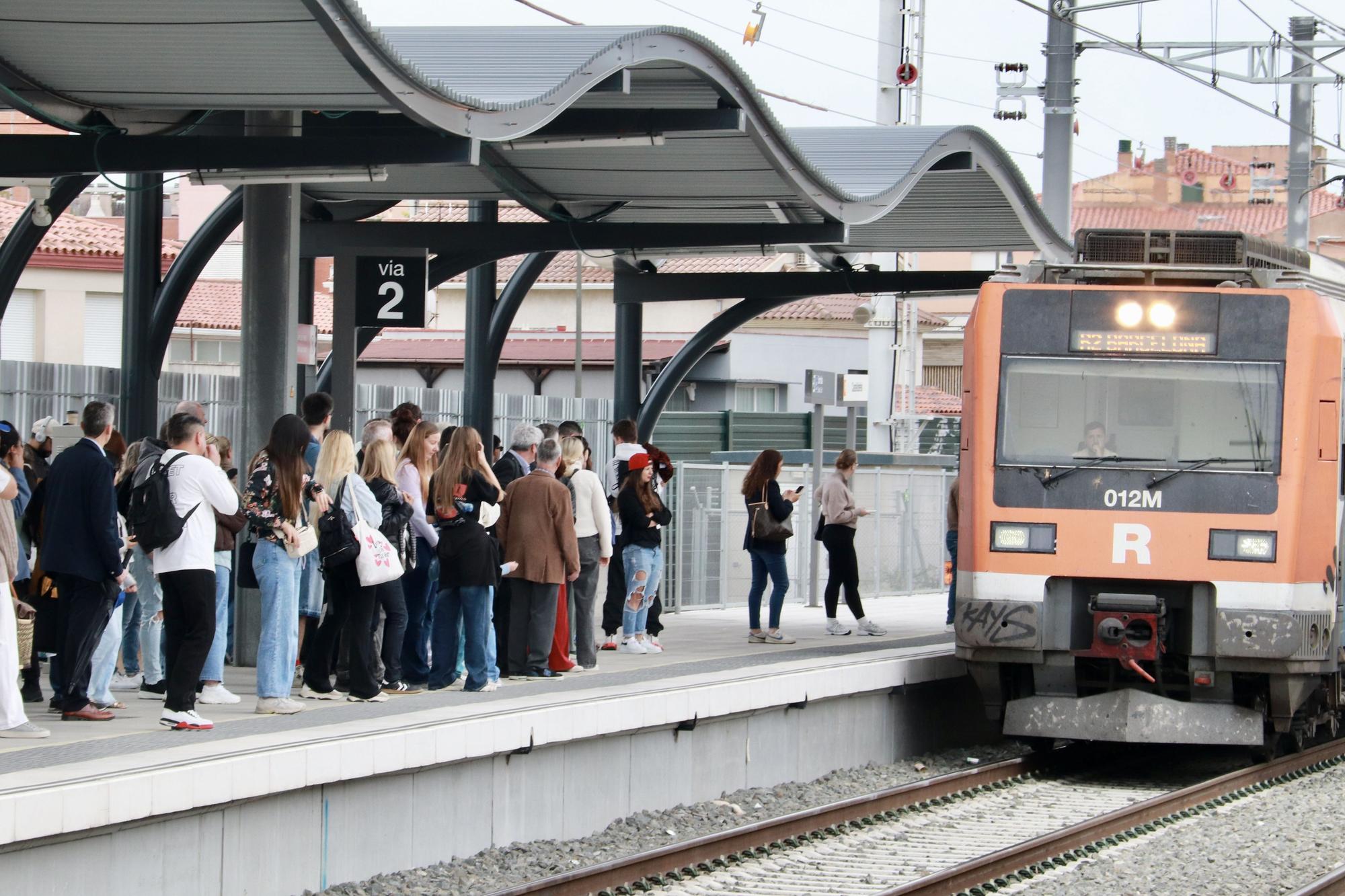 Barselona Rodalies Hatlarında Tren Arızası Kaosu: On Binlerce Yolcu Mağdur Oldu