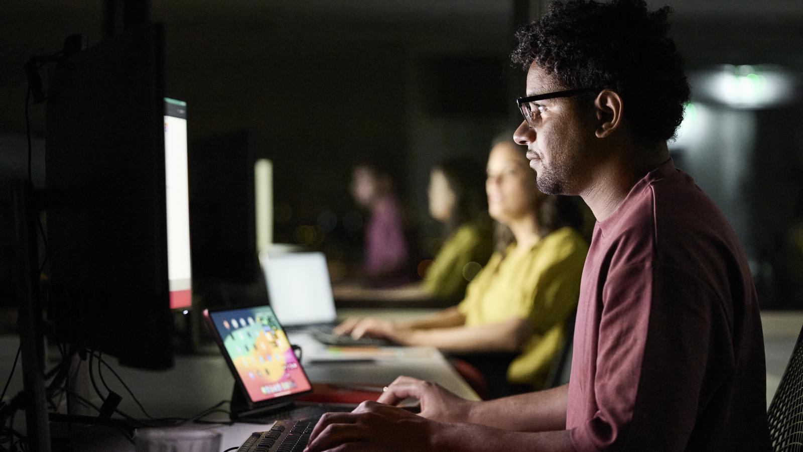 Miyopi Artışında Ekranlar Tek Suçlu mu? Yeni Araştırma Sorguluyor