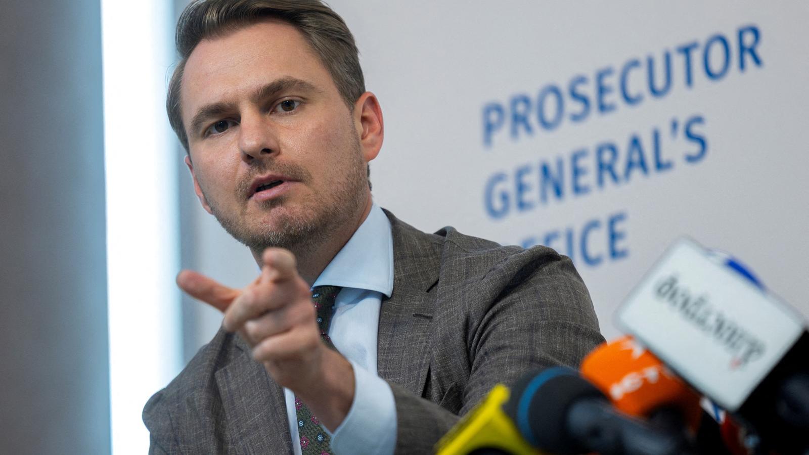 Ukrayna'da Kriz Derinleşiyor: Kiev Vurulurken Başsavcılıkta İstifa ve Yolsuzluk Gölgesi