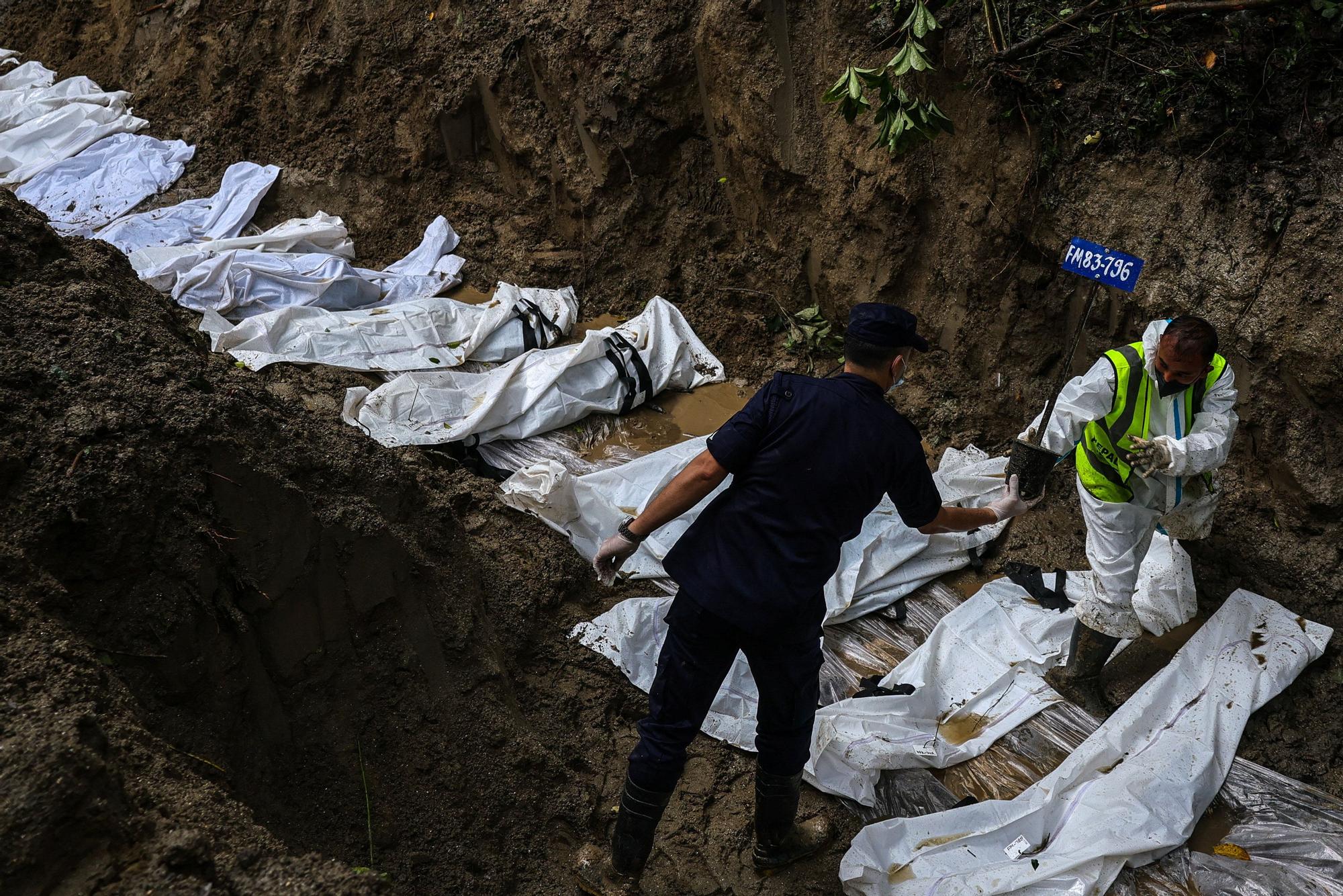 Nepal ve Tibet'i Sarsan Felaket: Binlerce Can Kaybı ve Kayıp Yabancılar