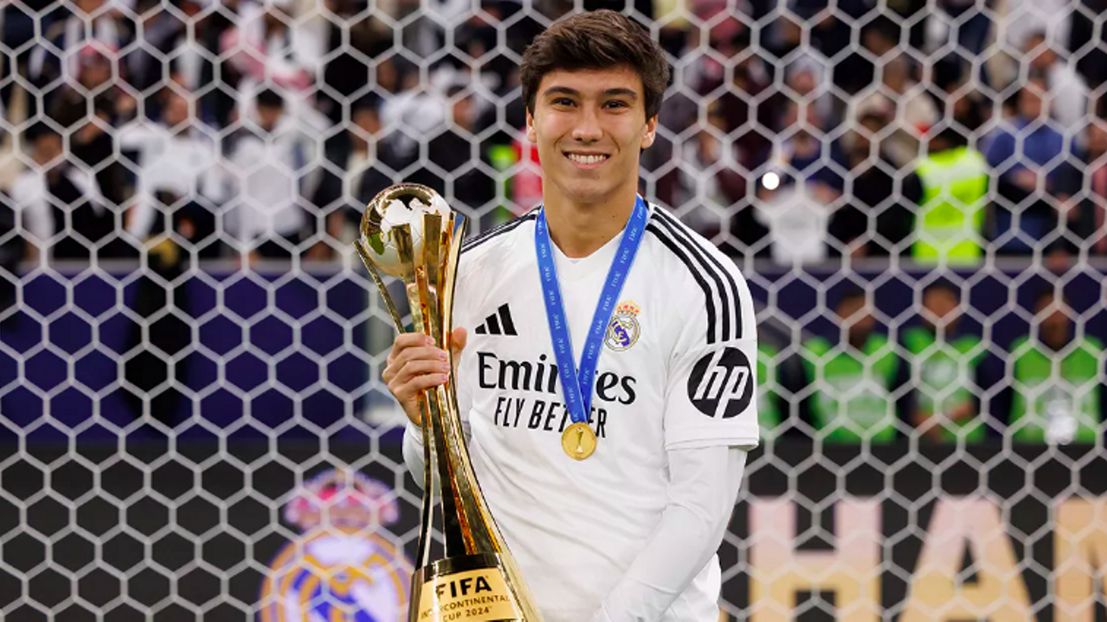 Real Madrid'den Fulham'a Çifte Yıldız: Gonzalo García ve Palacios Resmen Ayrıldı