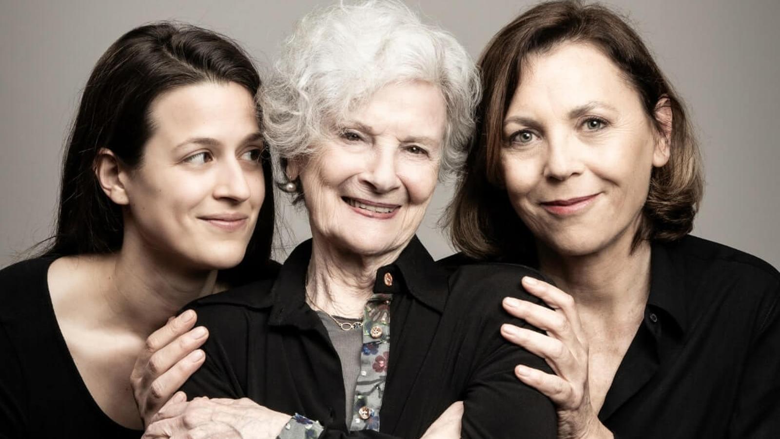 Argo'da Sürgünün Yükü: Teatre Akadèmia'da İtalyan Tiyatro Sezonu Başlı