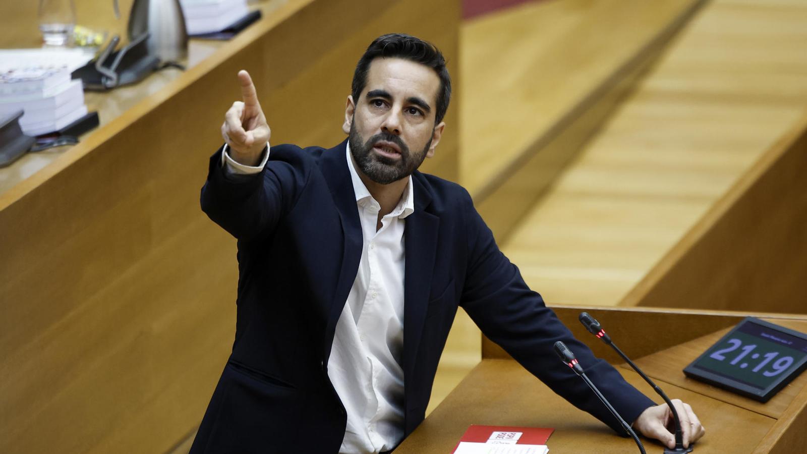 Valensiya Sosyalistleri Meclis'teki 'Kurumsal Yozlaşmayı' Kınıyor: Muhalefeti Susturma