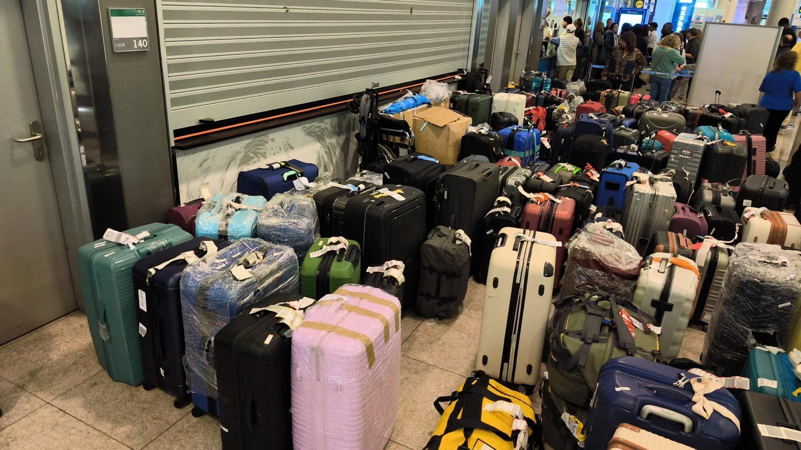 Barselona El Prat'ta Valiz Kaosu: Groundforce Grevi Havalimanını Felç Etti