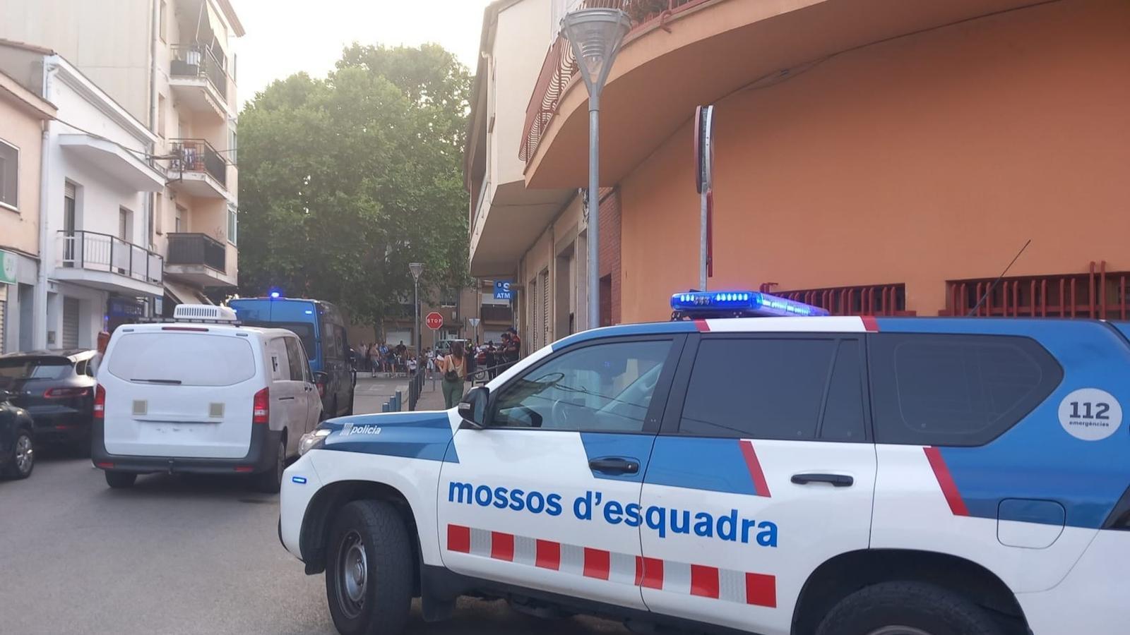 Girona'da Ortak Polis Operasyonu: Uyuşturucu Taciri Yakalandı, 12 Kişi Tespit Edildi