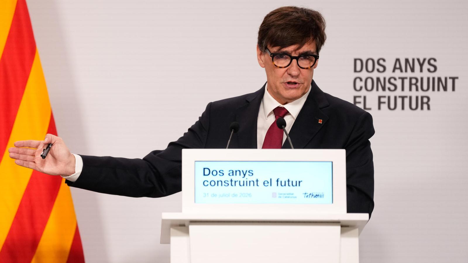 Salvador Illa'dan İki Yıllık 'İyi Yönetim' Değerlendirmesi: Krizler ve İstifeler