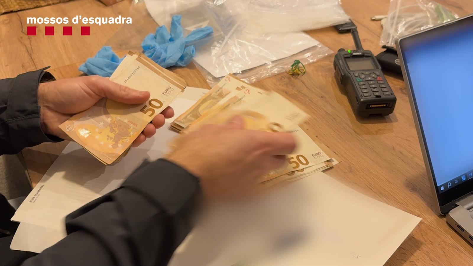 Barselona'da Camorra Darbesi: Napoli'ye Uyuşturucu Taşıyan Şebeke Çökertildi