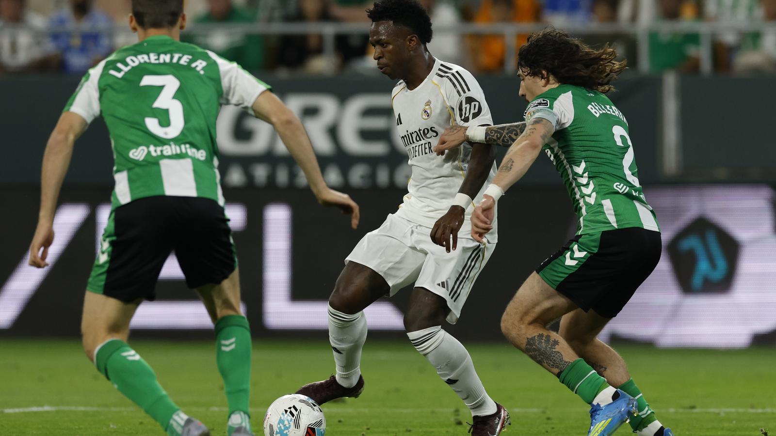 Héctor Bellerín'den Barça'ya Şampiyonluk Nefesi: Flick Döneminde Kritik Gol