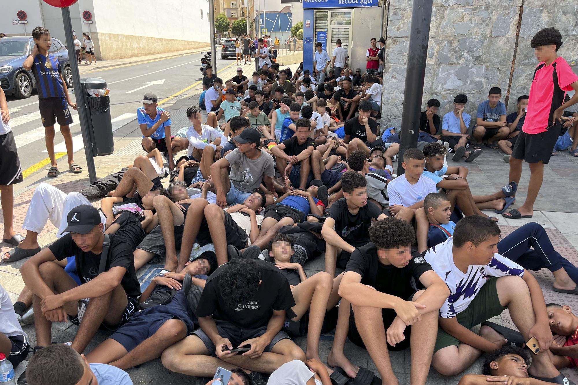 Ceuta'daki Çocuk Göçmen Krizi: Siyasilerin Yargılamayı Teşvik Etmesi Endişe Yaratıyor