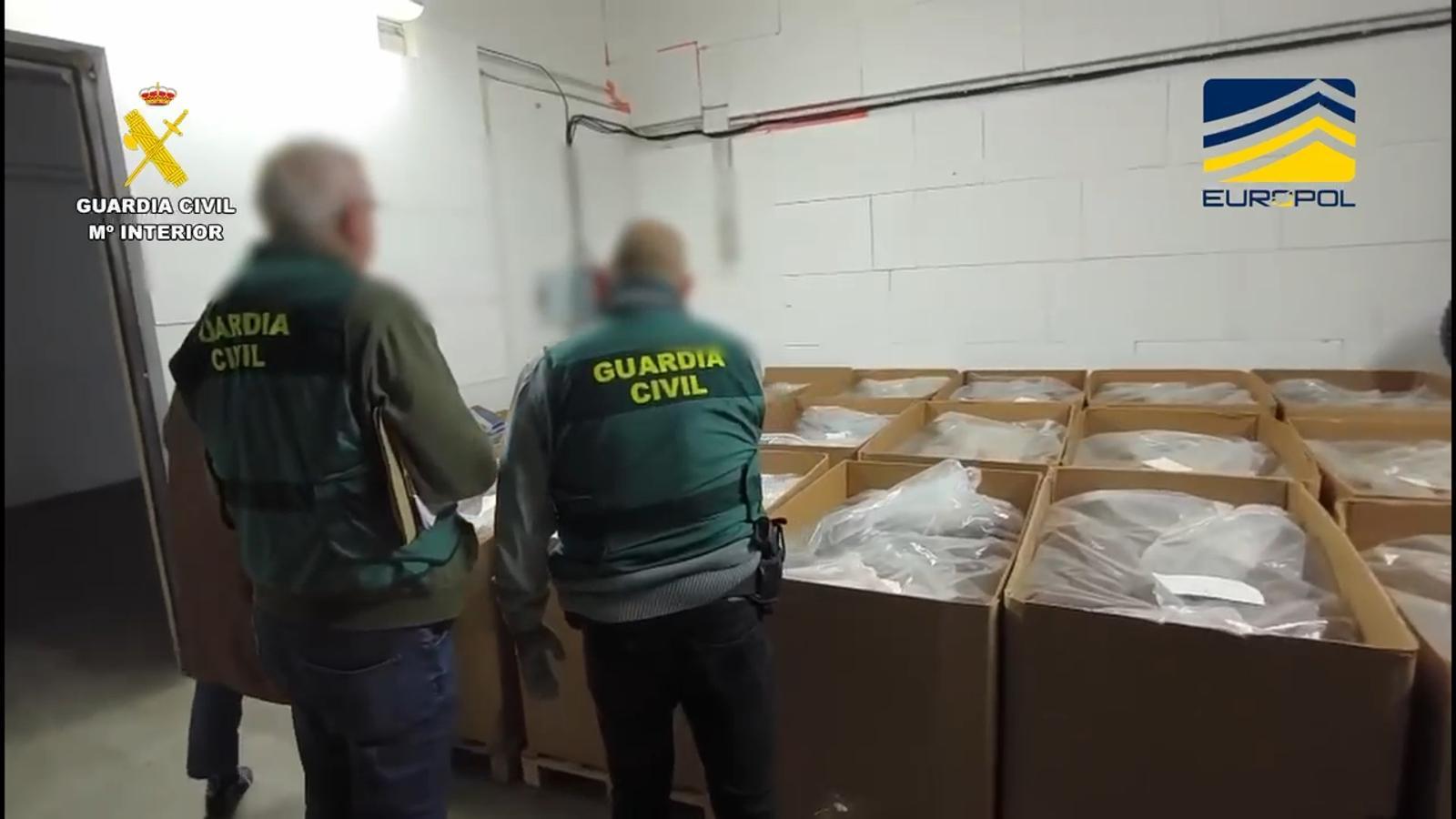 İspanya'da Tarihi Kaçak Sigara Operasyonu: Katalonya, Marlboro Sahteciliğinin Merkezi Oldu