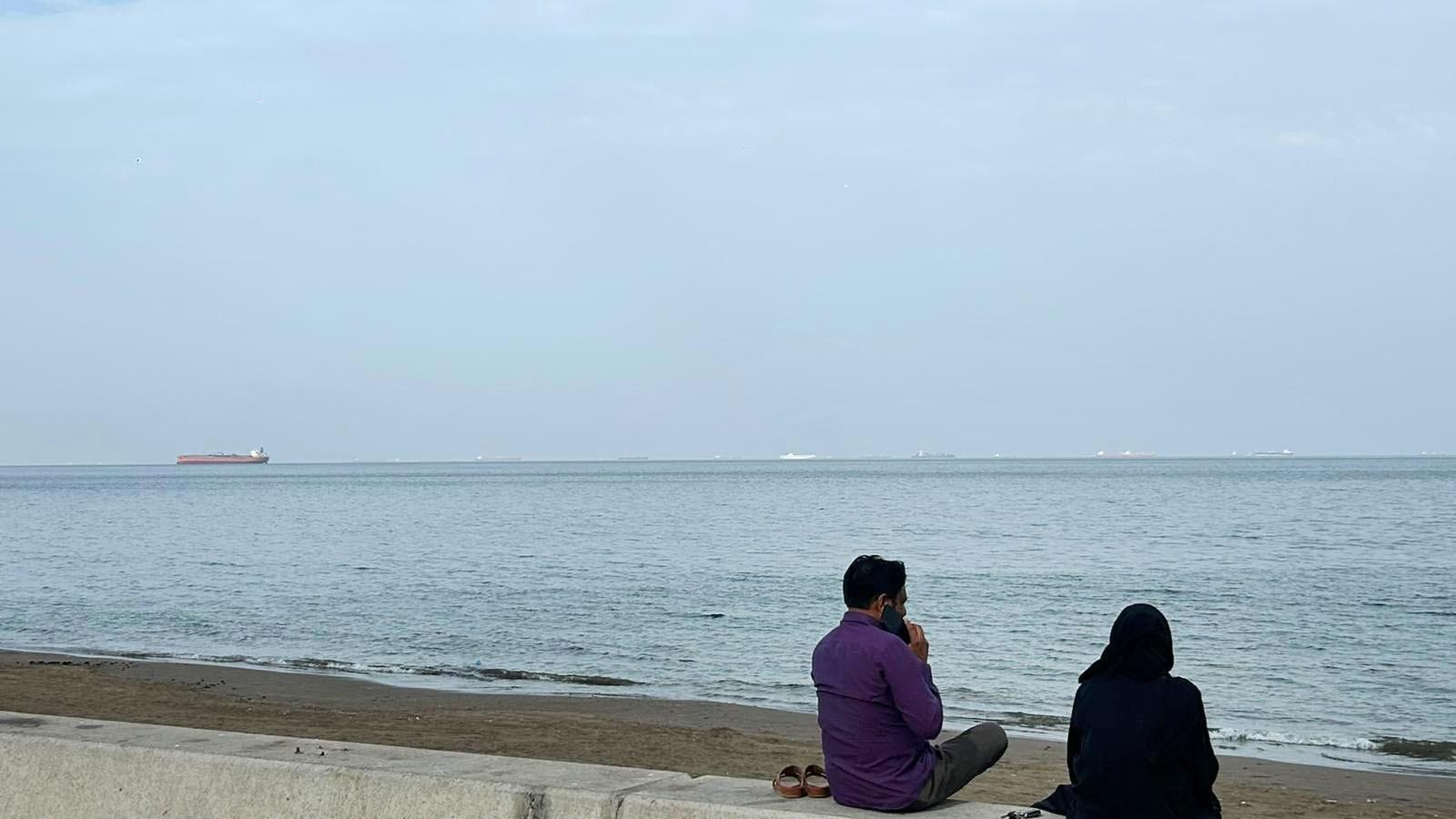 Basra Körfezi'nde Gerilim Tırmanıyor: 'Beklemedeki Savaş' ve ABD'nin Gizemli Misyonları