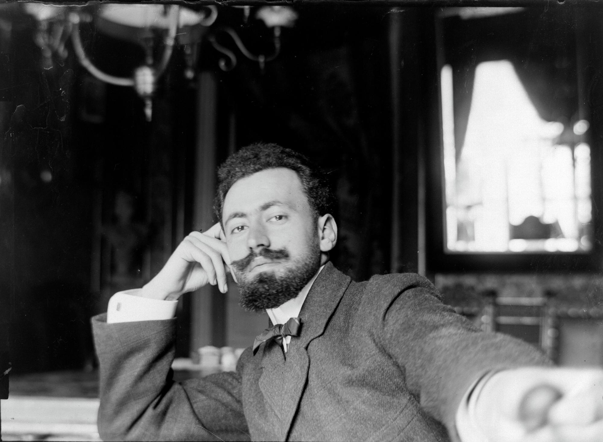 Katalan Mirasının Kahraman Koruyucusu: Agustí Duran i Sanpere'nin Efsanevi Mücadelesi