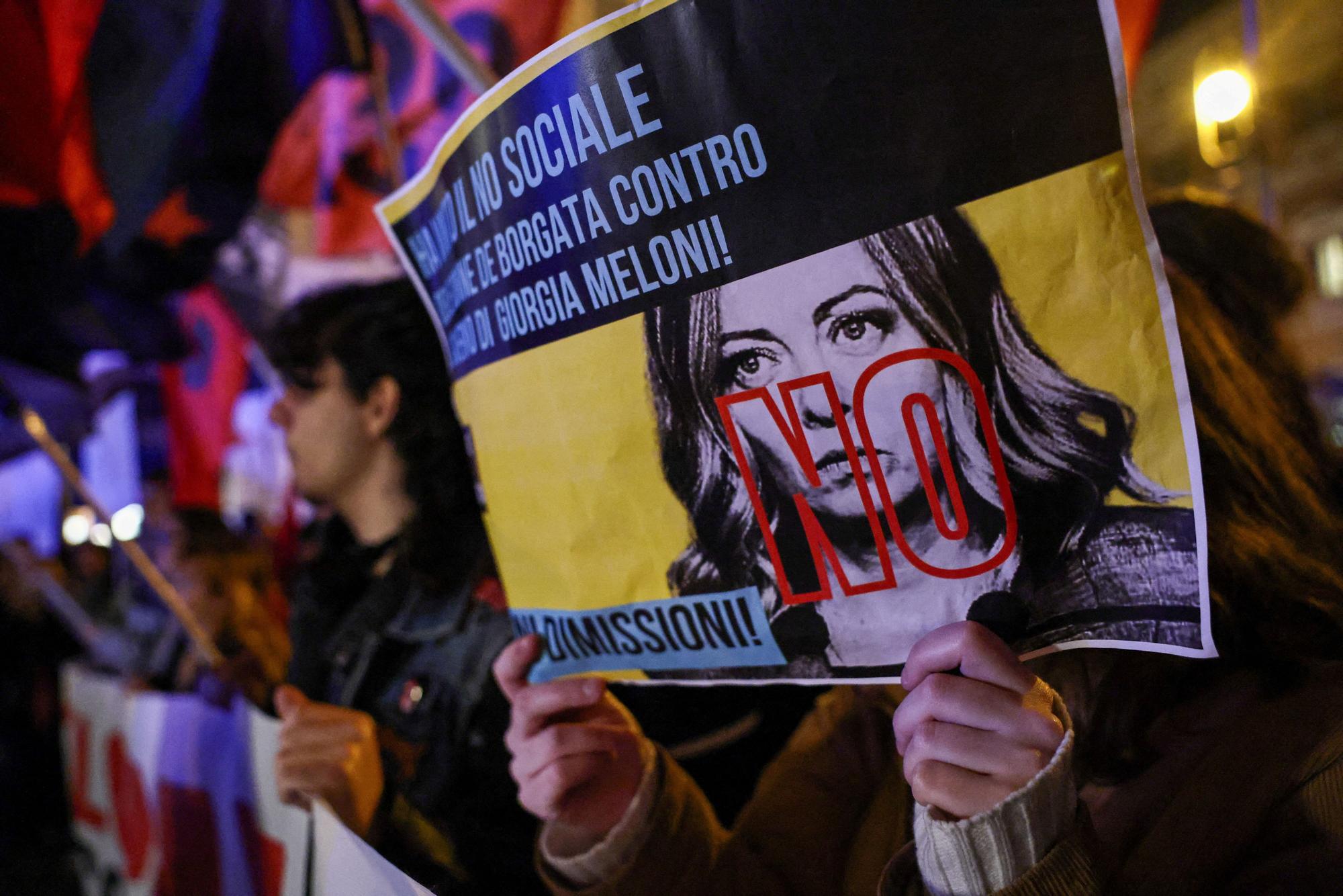 İtalya'da Meloni'ye Referandum Şoku: Yargı Reformu Reddedildi, Hükümette Deprem