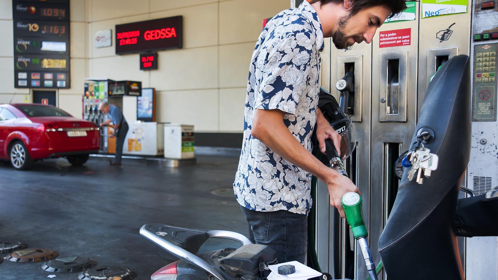 Yakıt Zamları Ağustos Enflasyonunu Tetikledi: Katalonya'da Hayat Pahalılığı Artıyor
