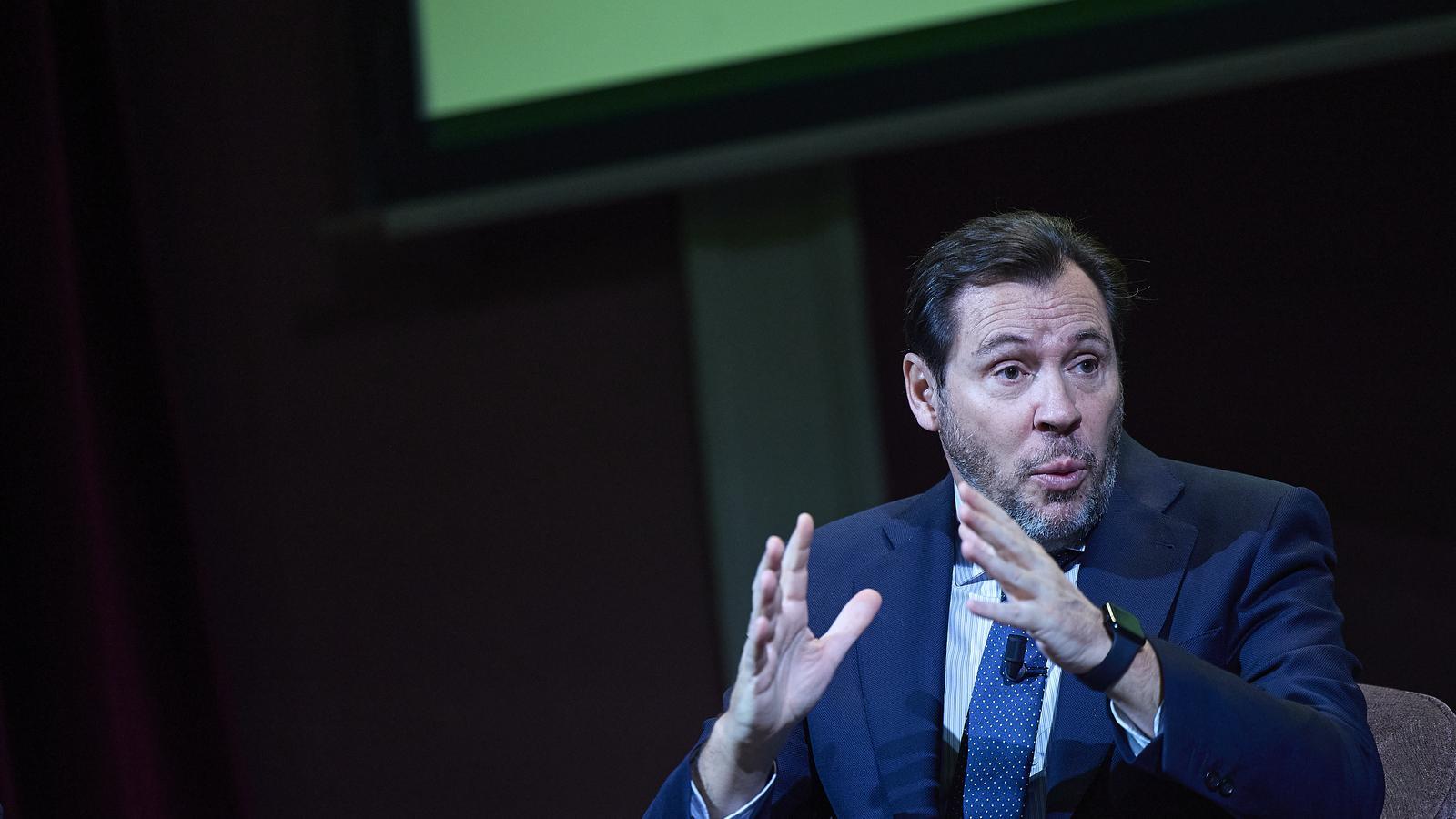 Garraf Tünelleri'nde Uzun Süreli Bekleyiş Sona Eriyor: Ulaştırma Bakanı Puente Mart