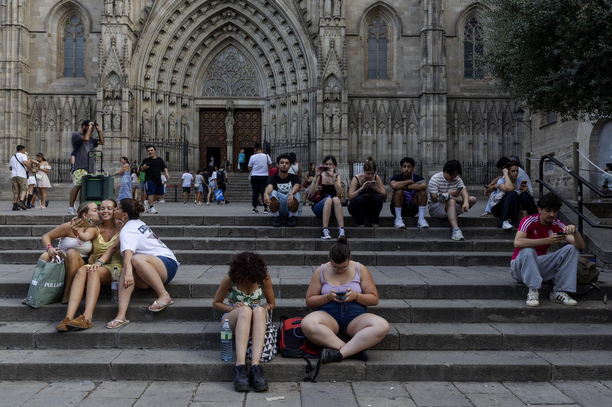 Katalonya'da Turizm Rekoru: El Prat Genişletme Tartışması Gölgesinde Zirve
