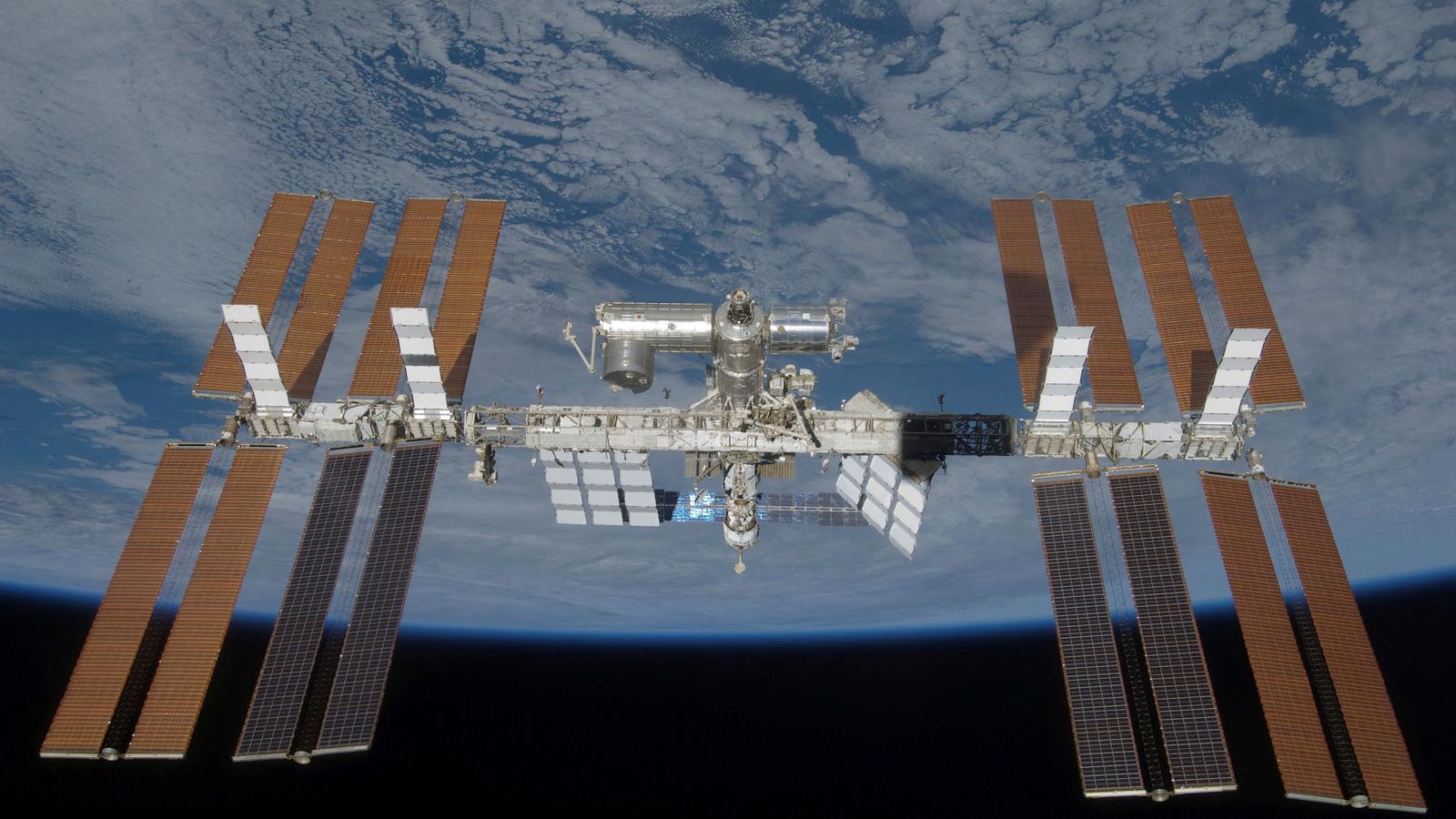 Uluslararası Uzay İstasyonu'nda Oksijen Sızıntısı: Astronotlar Tahliye Alarmı Verdi