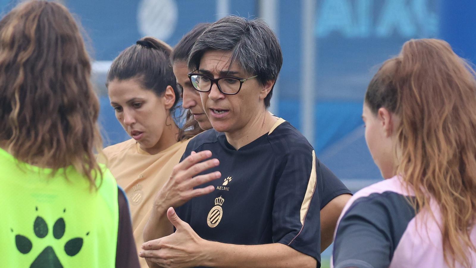 İspanya Kadınlar Ligi'nde Zorlu Başlangıç: Espanyol Femení ve Sara Monforte'nin Sabır