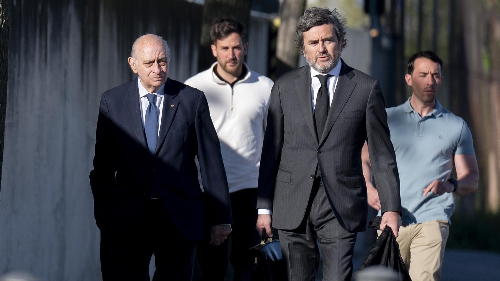 "La Razón"dan Rajoy'a Şok Suçlama: "Kitchen Davası"nda Fernández Díaz'ı Kurtarma Hamlesi