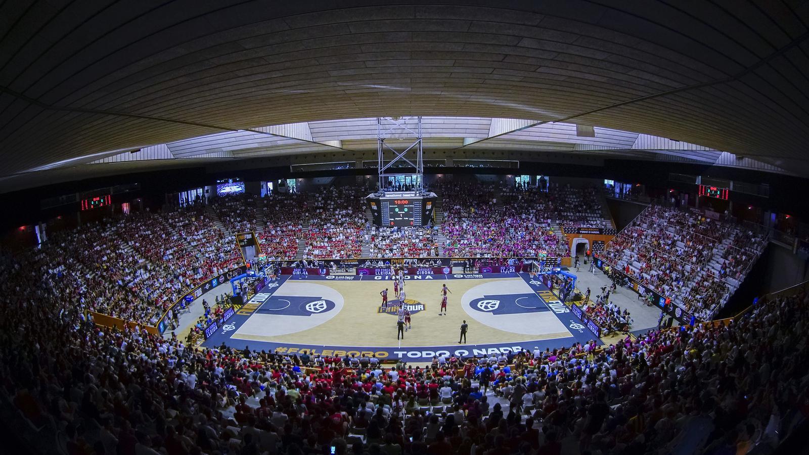 Girona'daki Prestijli Spor Salonu Elektriksiz Kalıyor: Maçlar Kesintiye Uğruyor!