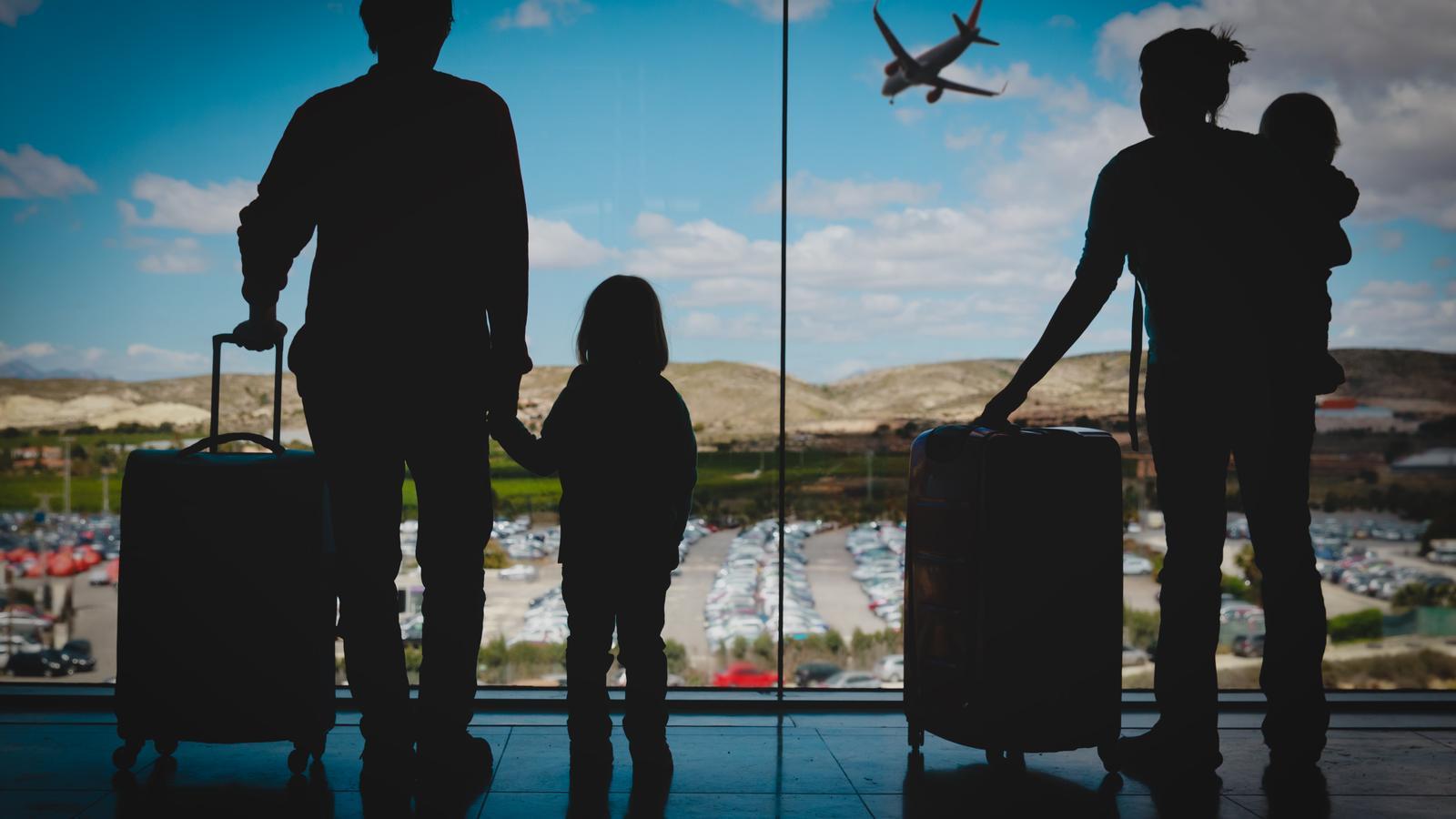 Boş Bavul Sendromu: Yaz Tatilinde Evde Kalmak Neden Bir Başarısızlık Hissi Yaratıyor?